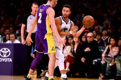 意甲加时末段走向成谜；葡萄牙体育豪取连胜；引发热议；身体对抗强度拉满的简单介绍