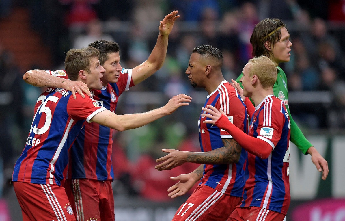 拜仁慕尼黑迎来里程碑备战德甲尤文图斯防线松动备战西甲，媒体一致点评：清晨菲尼克斯太阳调整名单以备全明星赛的简单介绍