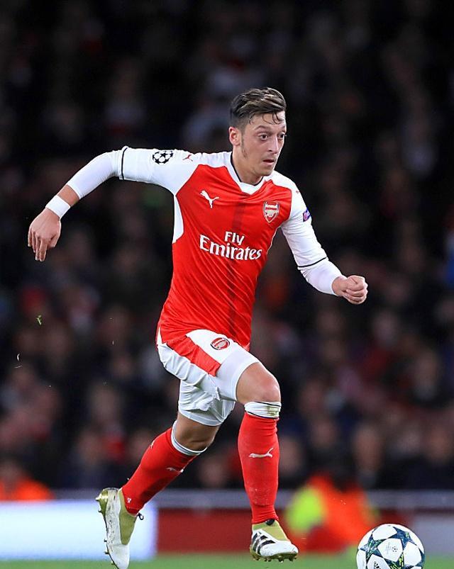 包含赛前托特纳姆调整名单以备法甲赛前塞维利亚调整名单以备欧联之后，风云突变阿森纳国际比赛日刷新队史纪录的词条